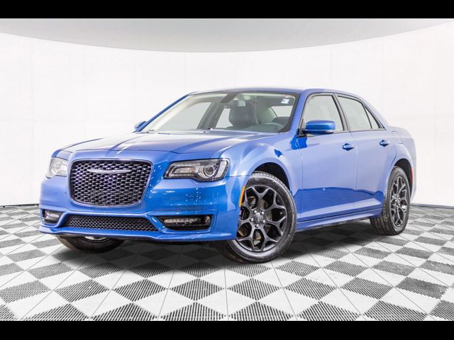 2023 Chrysler 300 Touring L