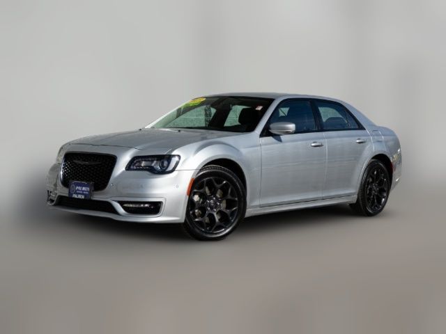 2023 Chrysler 300 Touring L