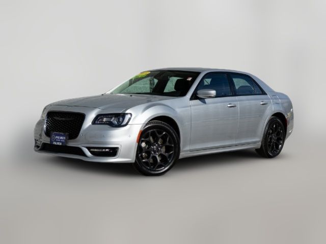 2023 Chrysler 300 Touring L