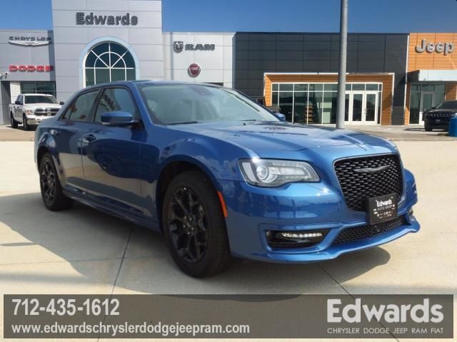 2023 Chrysler 300 Touring L