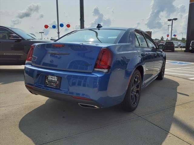 2023 Chrysler 300 Touring L