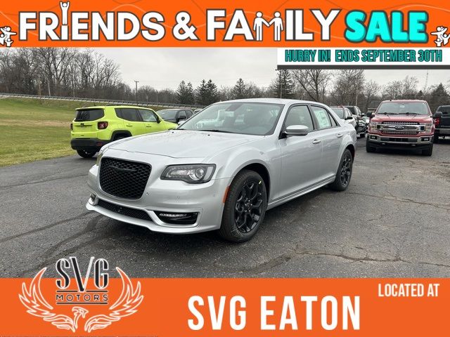 2023 Chrysler 300 Touring L