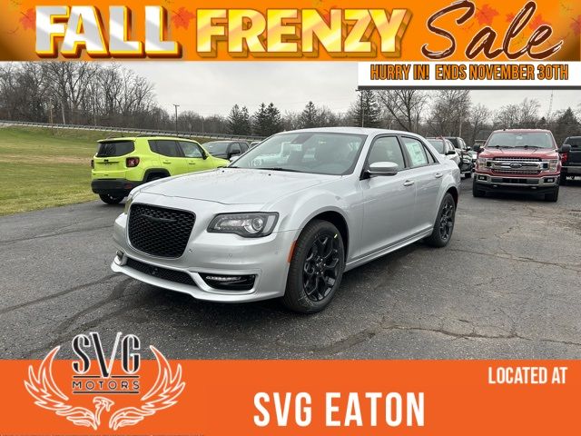 2023 Chrysler 300 Touring L