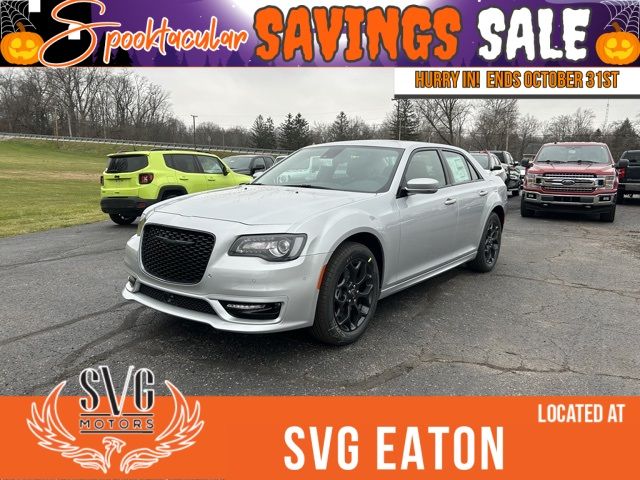 2023 Chrysler 300 Touring L