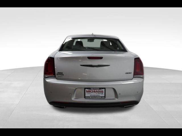 2023 Chrysler 300 Touring L