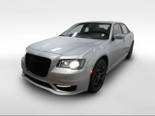 2023 Chrysler 300 Touring L