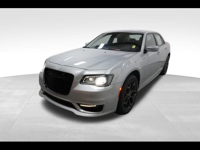 2023 Chrysler 300 Touring L