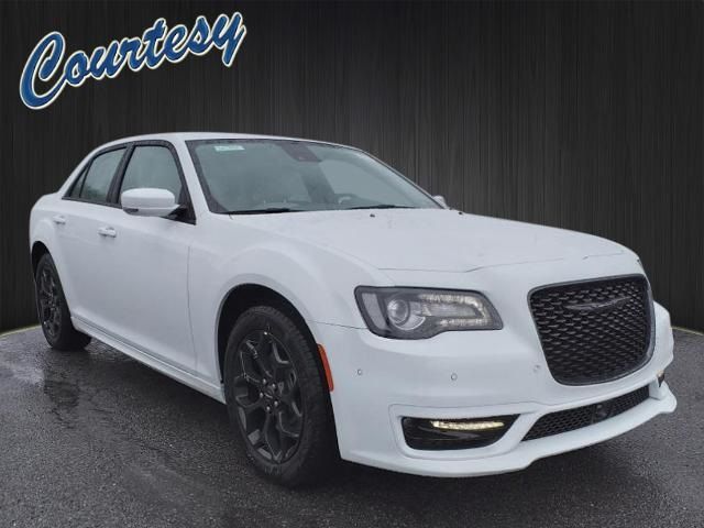 2023 Chrysler 300 Touring L