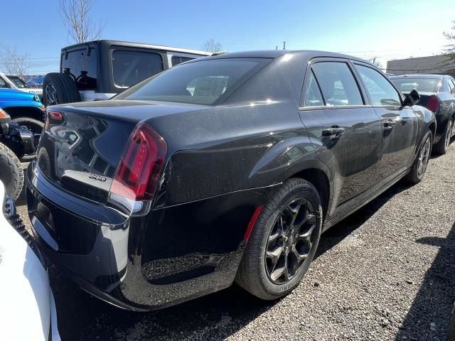 2023 Chrysler 300 Touring L