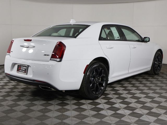 2023 Chrysler 300 300 Touring L