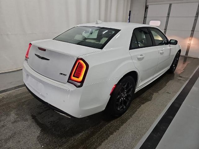 2023 Chrysler 300 300 Touring L