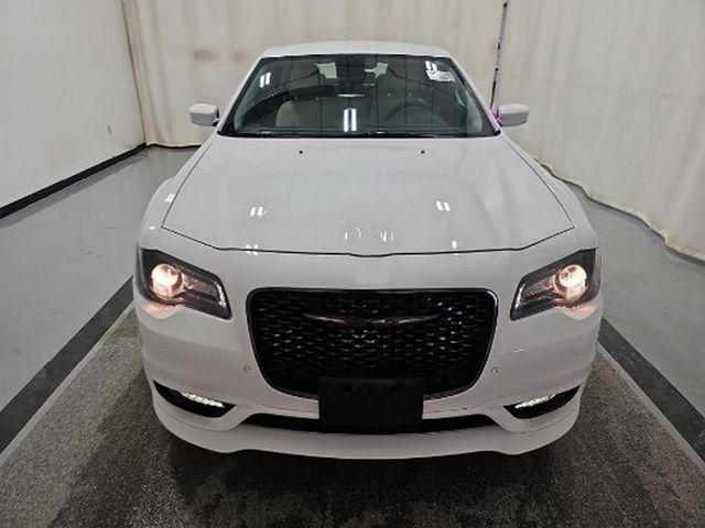 2023 Chrysler 300 300 Touring L