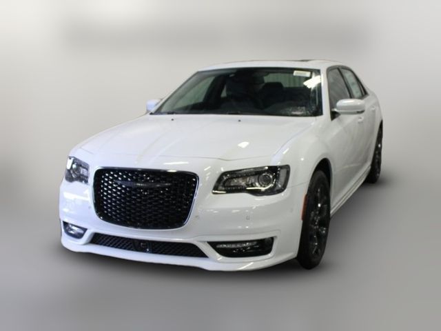 2023 Chrysler 300 Touring L
