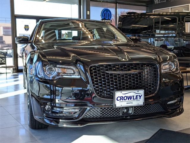 2023 Chrysler 300 Touring L