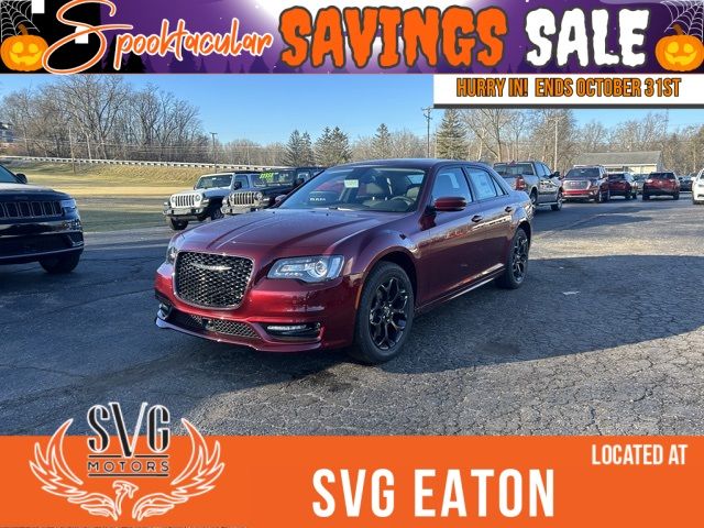 2023 Chrysler 300 Touring L