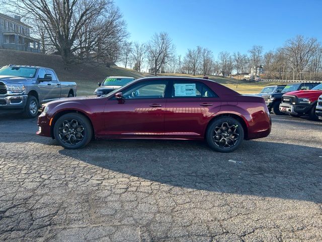 2023 Chrysler 300 Touring L