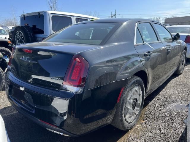 2023 Chrysler 300 Touring L