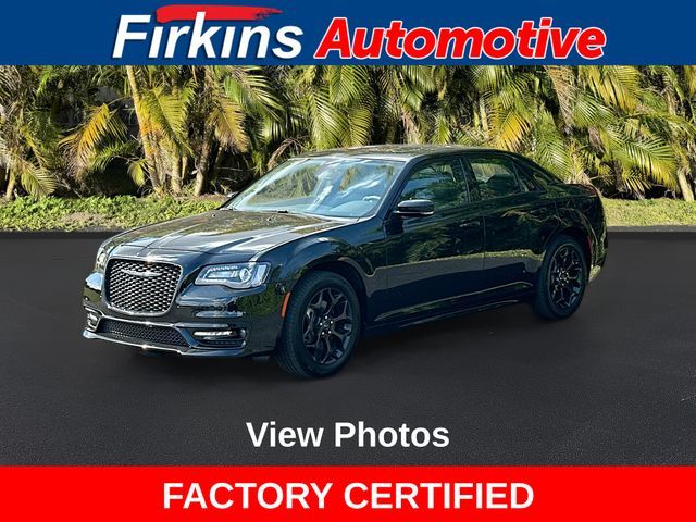 2023 Chrysler 300 Touring L