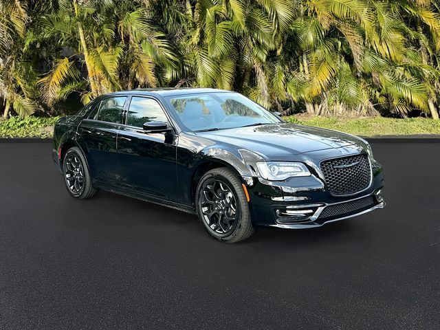 2023 Chrysler 300 Touring L