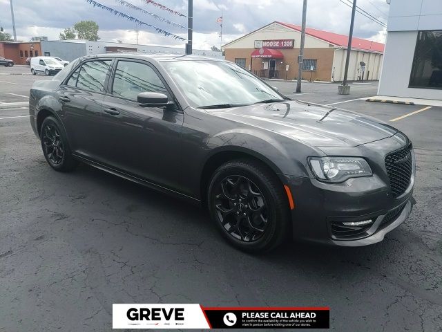 2023 Chrysler 300 Touring L