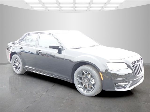 2023 Chrysler 300 Touring L