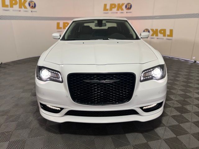 2023 Chrysler 300 Touring L