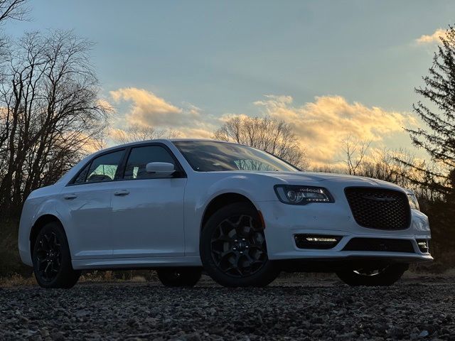 2023 Chrysler 300 Touring L