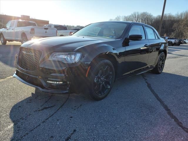 2023 Chrysler 300 Touring L