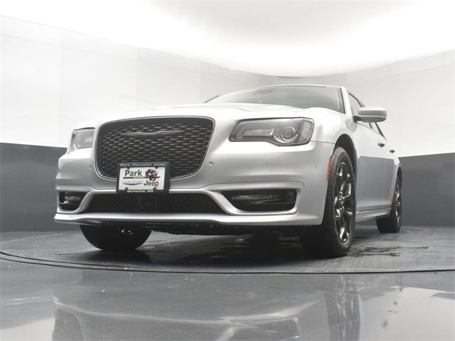 2023 Chrysler 300 Touring L