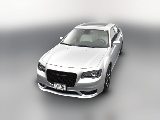 2023 Chrysler 300 Touring L