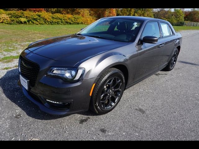 2023 Chrysler 300 Touring L