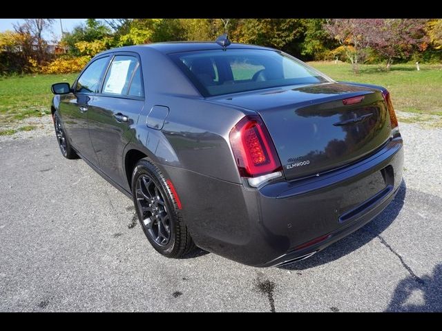 2023 Chrysler 300 Touring L