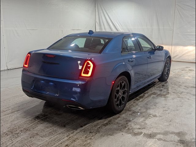 2023 Chrysler 300 Touring L