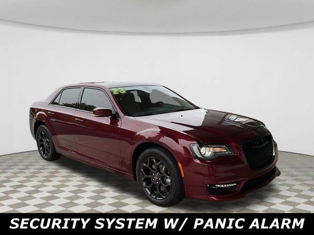 2023 Chrysler 300 Touring L