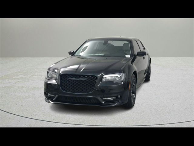 2023 Chrysler 300 Touring L