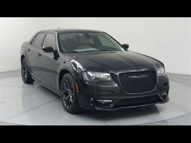 2023 Chrysler 300 Touring L