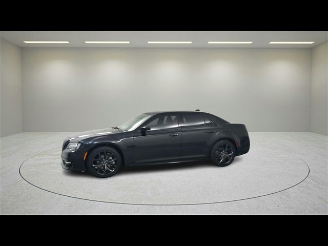 2023 Chrysler 300 Touring L