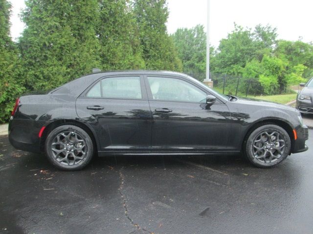 2023 Chrysler 300 Touring L