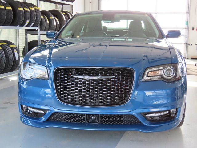 2023 Chrysler 300 Touring L