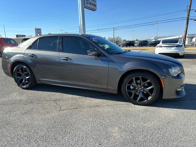 2023 Chrysler 300 Touring L