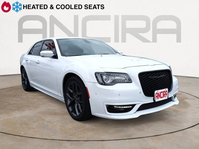 2023 Chrysler 300 Touring L