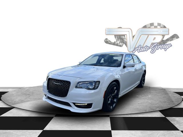 2023 Chrysler 300 Touring L