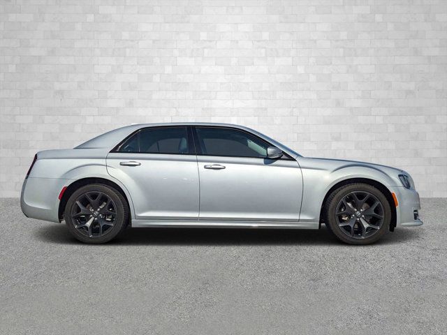 2023 Chrysler 300 Touring L