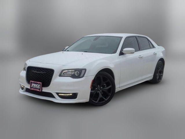 2023 Chrysler 300 Touring L