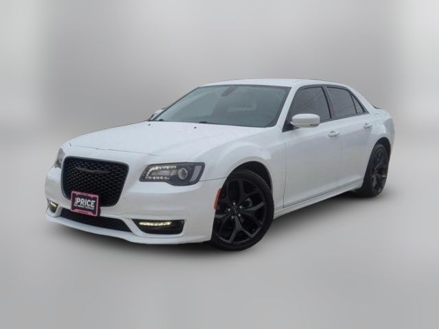 2023 Chrysler 300 Touring L