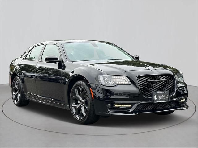 2023 Chrysler 300 Touring L