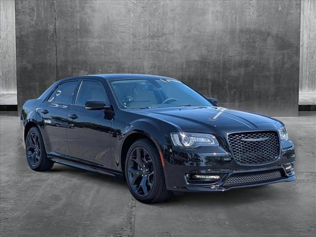2023 Chrysler 300 Touring L