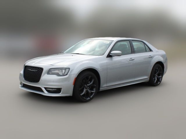 2023 Chrysler 300 Touring L