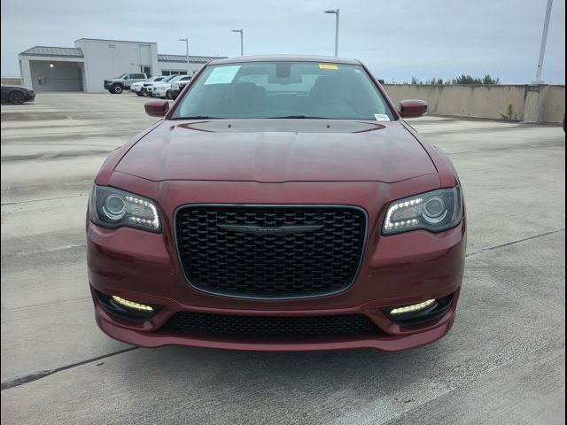 2023 Chrysler 300 Touring L