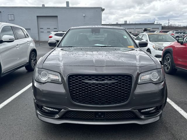 2023 Chrysler 300 Touring L